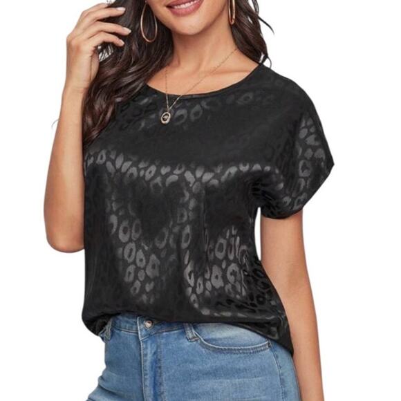 SHEIN Women’s Medium Black Clasi Dolman Short Sleeve Leopard Jacquard Satin Top - Picture 1 of 7
